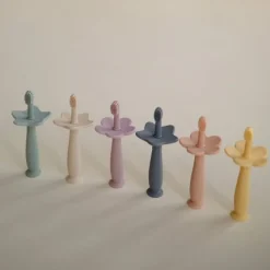 Cepillo de dientes aprendizaje mushie pink