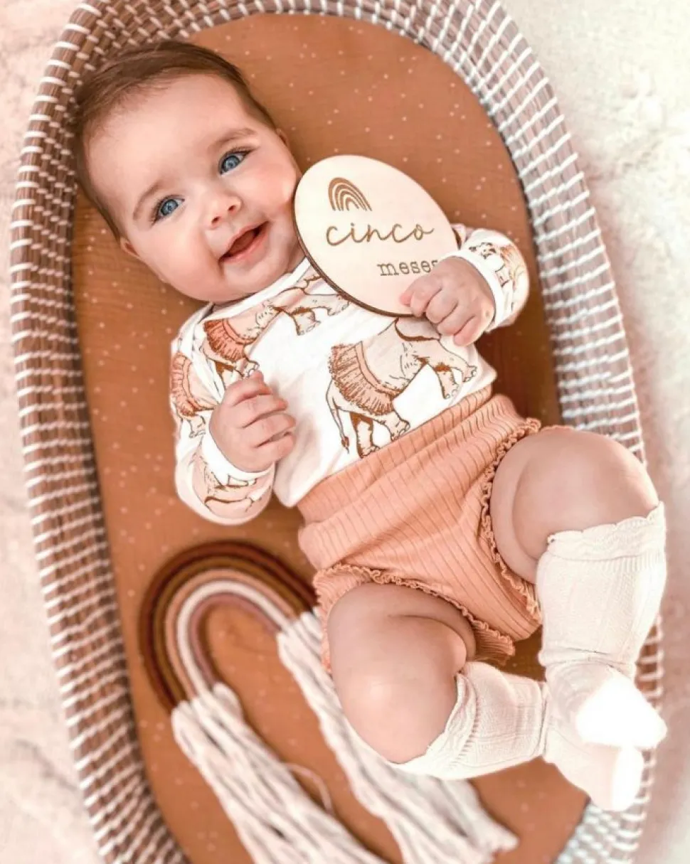 Cumple mes bebé de madera