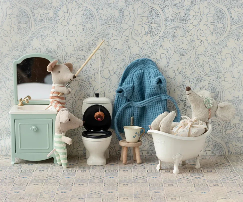 Espejo y mueble lavabo. Menta