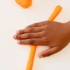 Juego de masa para baño naranja y amarilla con Ploofy