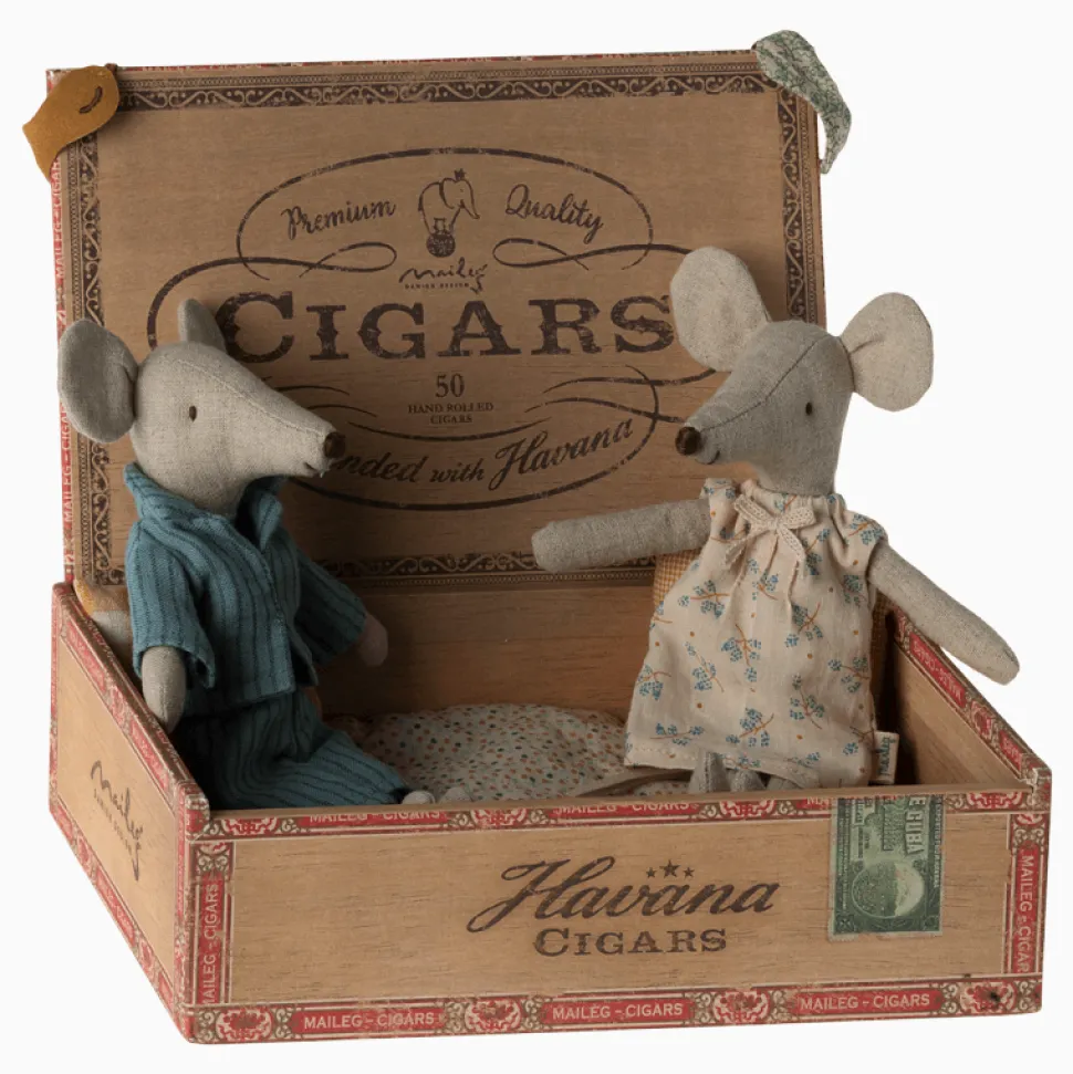 Papá y mamá en caja de puros Maileg