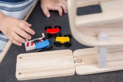 RAMPA DE CARRERAS DE MADERA PLANTOYS