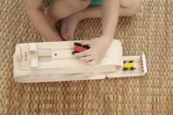 RAMPA DE CARRERAS DE MADERA PLANTOYS
