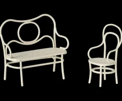 Set de café con mobiliario. Blanco hueso